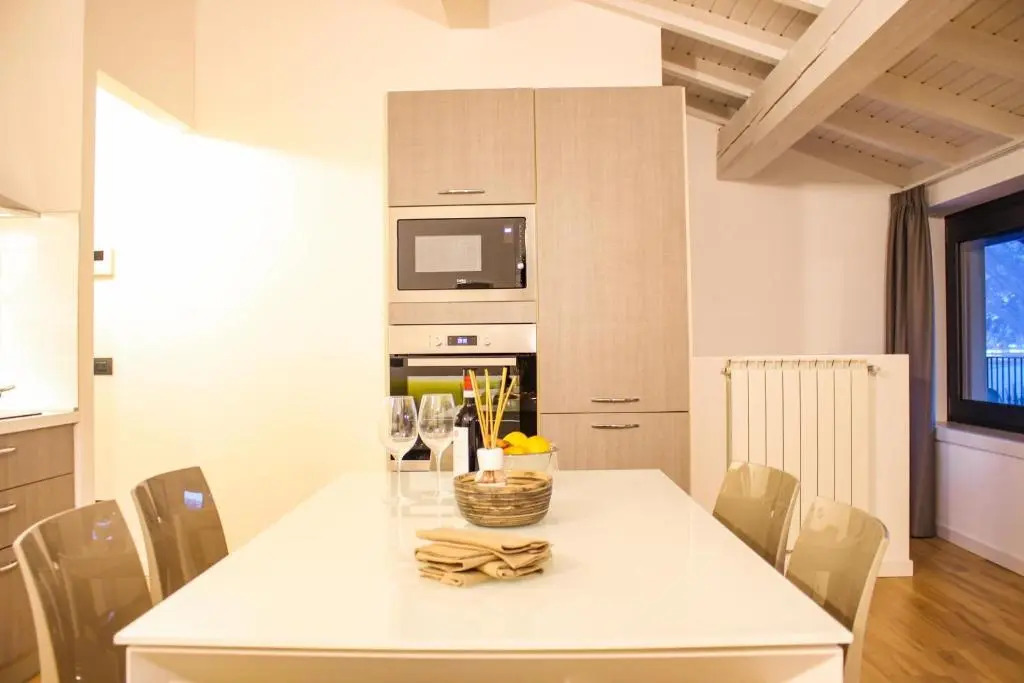 Dascio Salute Ferienwohnung mit Panorama Balkon am See