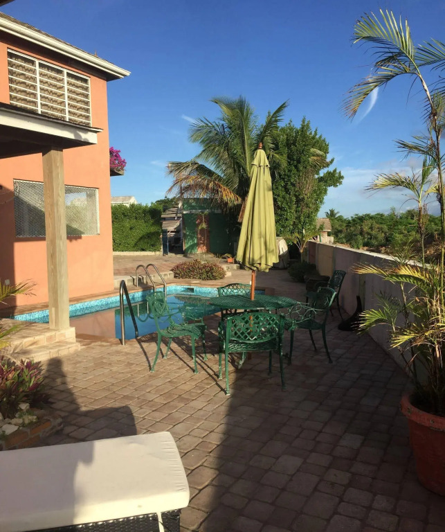 La Casa de Joy Airport Apartments