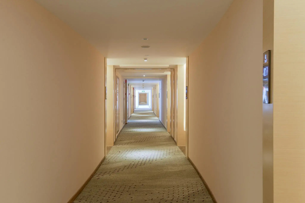 Lavande Hotel (Dongguan nanchengXiping Metro Station)