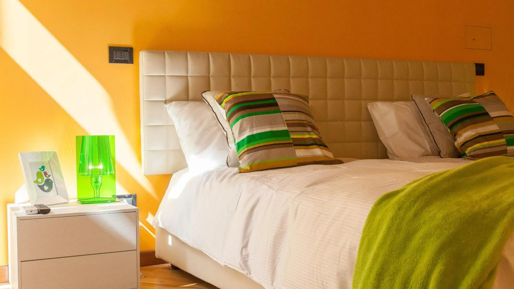Trevi Colour- Rental in Rome