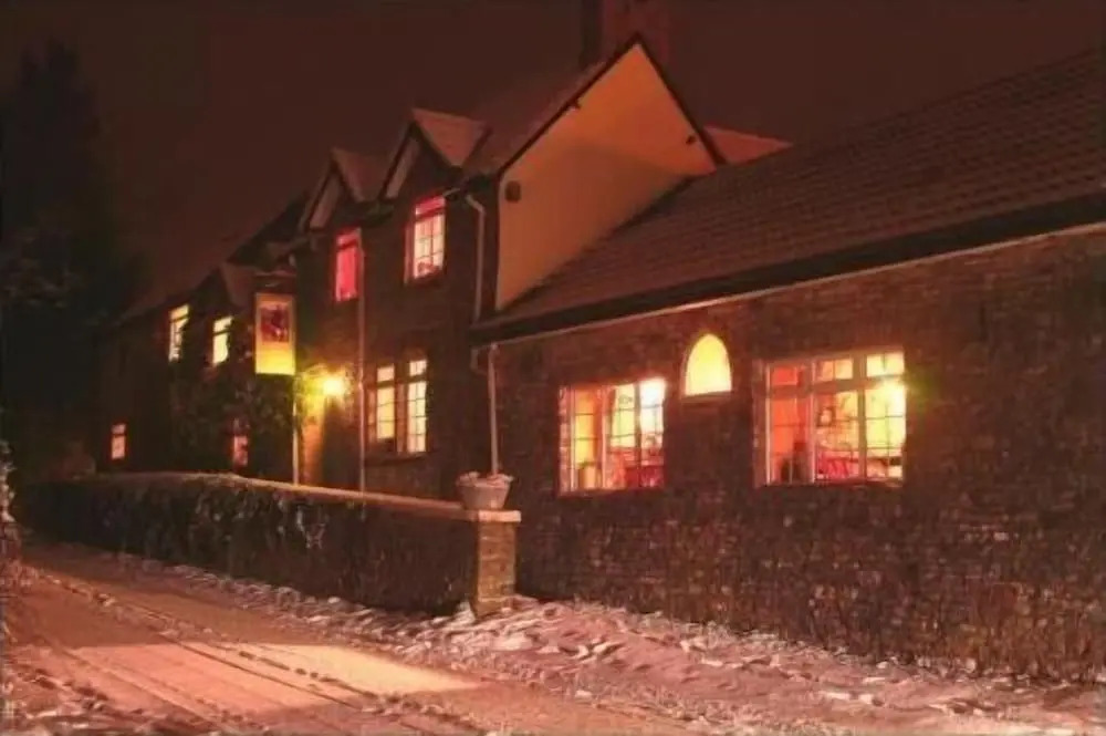The Hunters Rest Inn