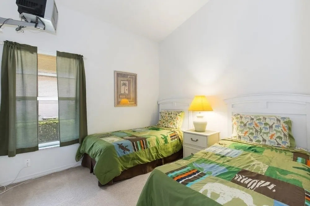 South Facing Pool For All Day Sun! 3 Bedroom Home by RedAwning