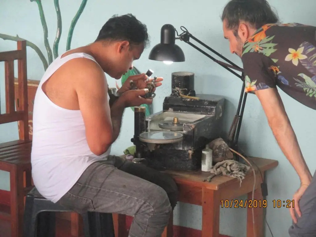 Rathna Gems Halt