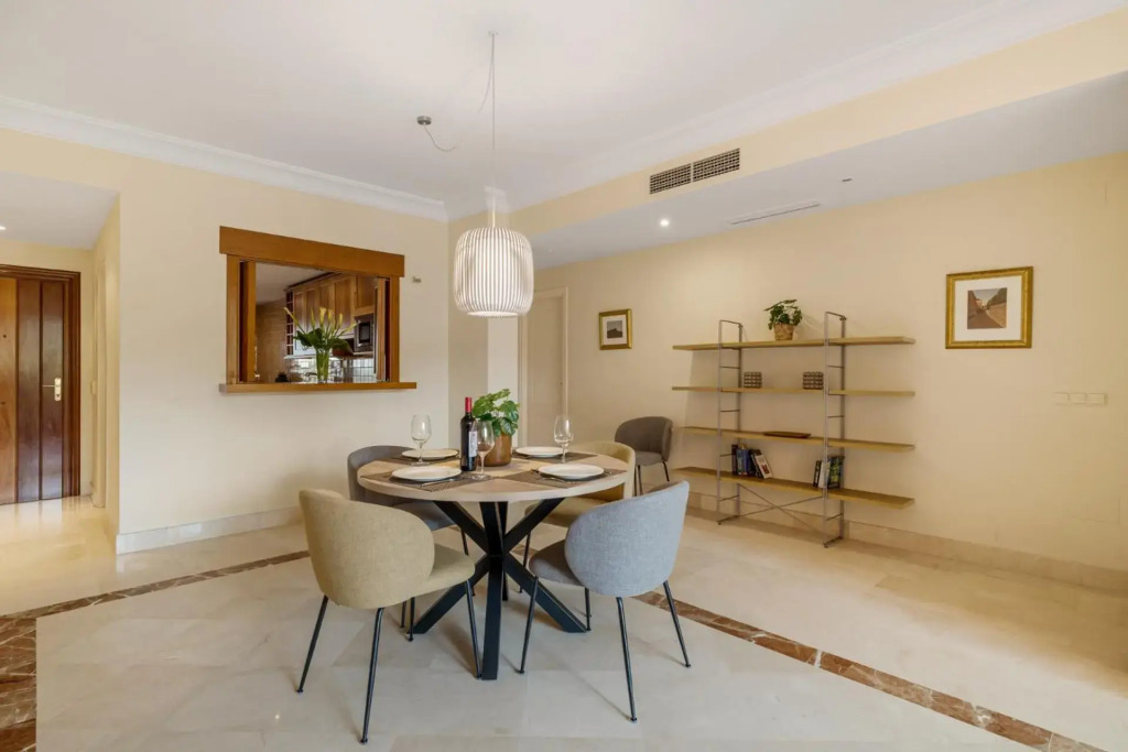 Apartamento de 2 dormitorios en Bahía de Alcántara