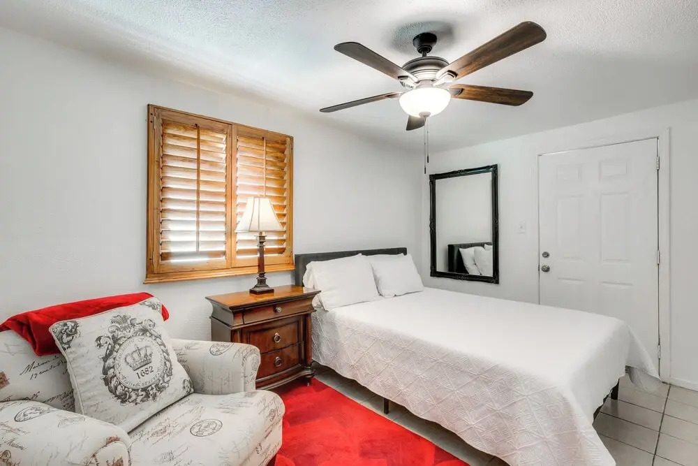 El Paso Home ~ 2 Mi to University Medical Center!