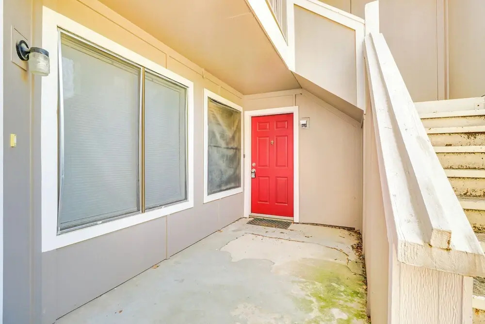 4 Mi to Dtwn: Gem w/ Pool Access & Patio in Austin