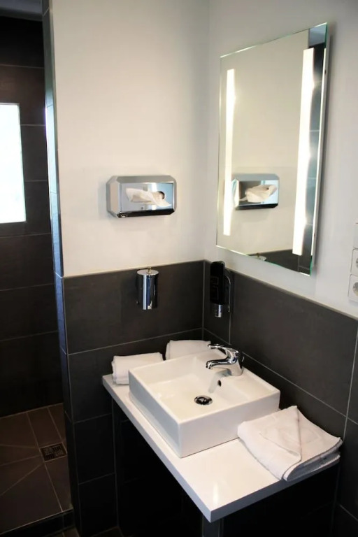 Bendorf Hotel by Belvilla Double Room With Balcony
