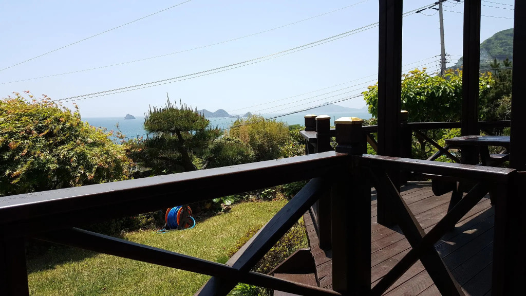 geoje ggumegeurin pensyeon