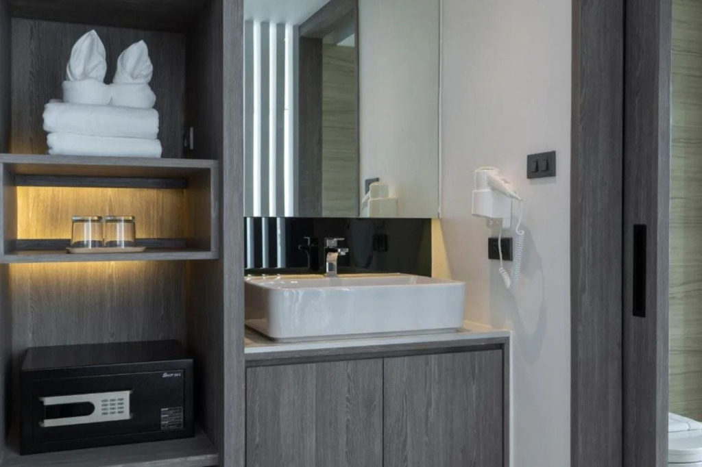 Amarin Hotel Rama 8