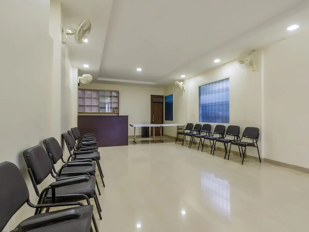 OYO 22349 Hotel Rainbow Inn