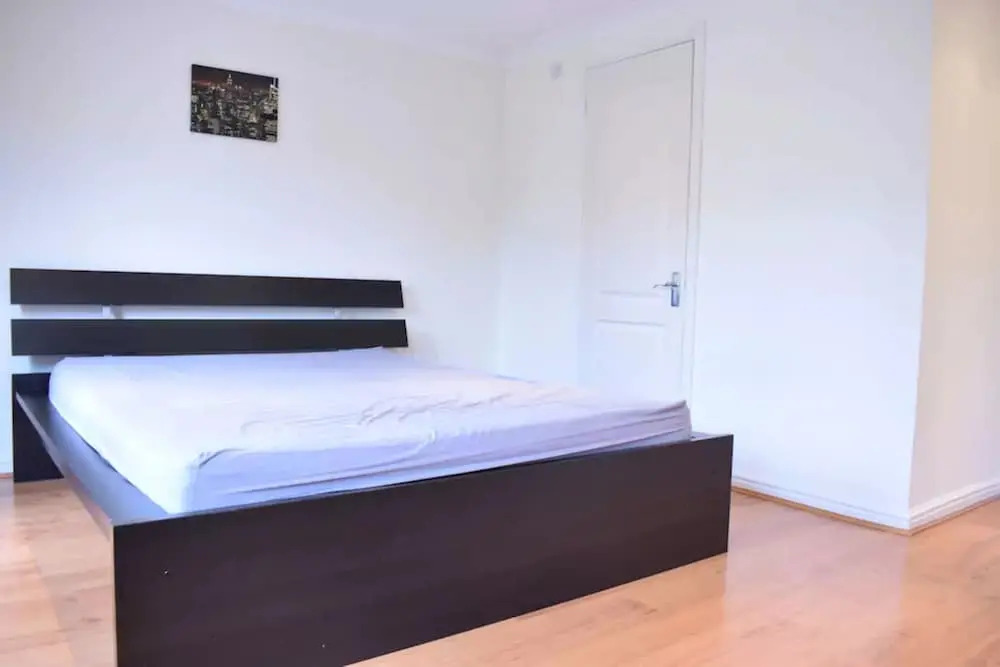 Bright and Spacious 2 Bed House