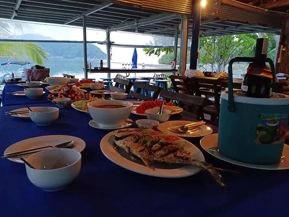 Tan Marina Bay Resort & Restaurant