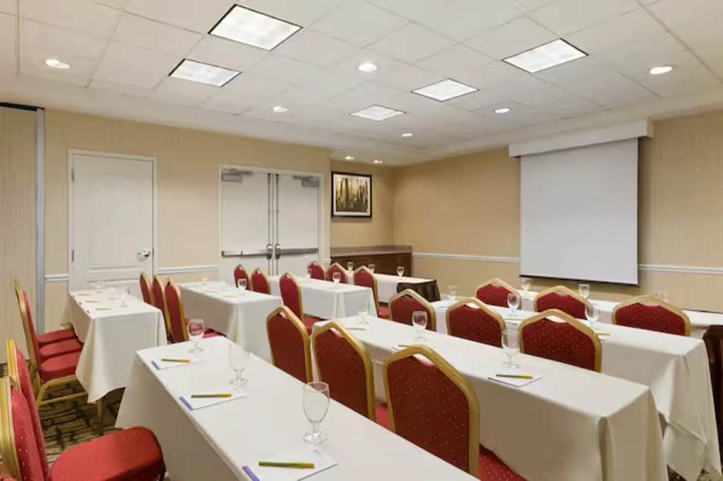 Hilton Garden Inn Shelton