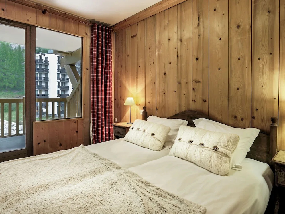 Savoyards and rustic studio in the heart of Val d'Isère