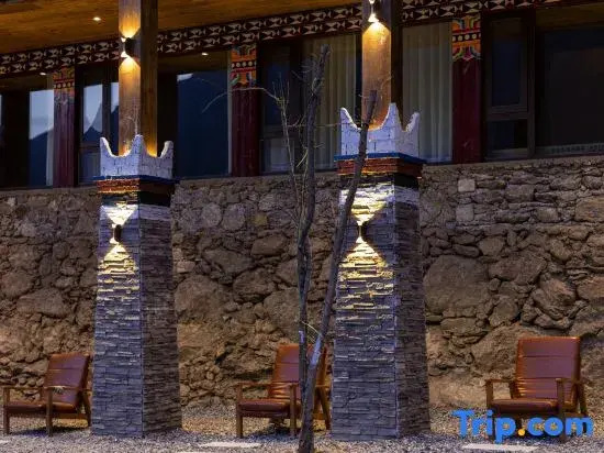 Yake Cloud Lodge  DanBa