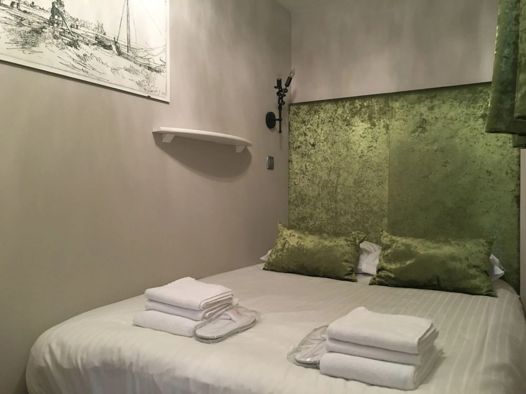 Dutch Masters Short Stay Apartments