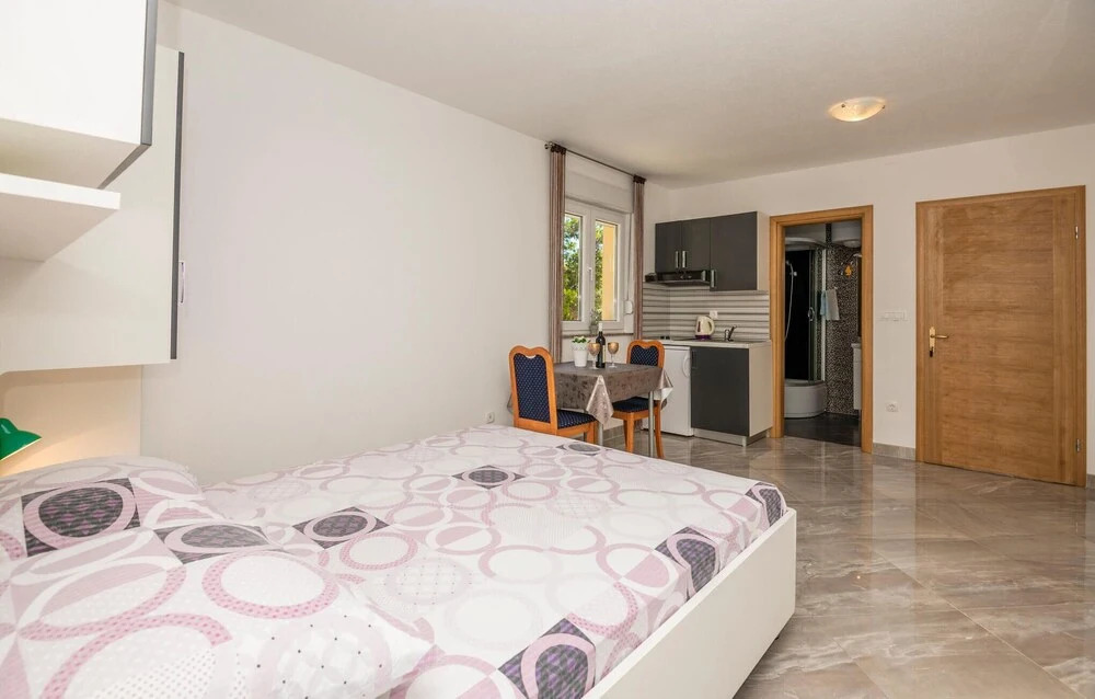 Amazing Apartment in Krvavica With Wifi