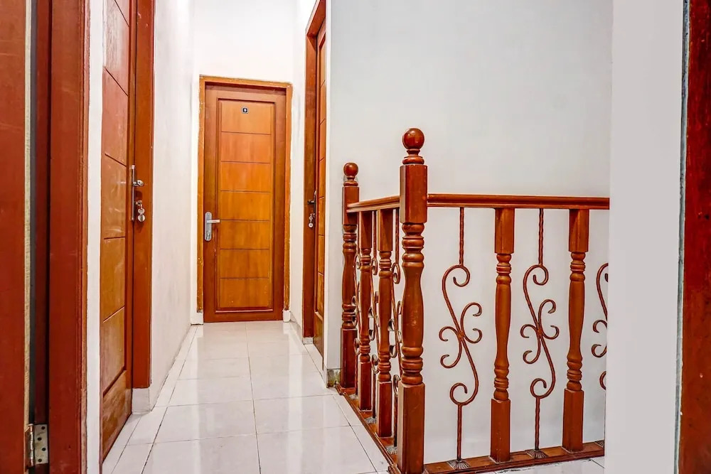 OYO 90846 Guesthouse Bintaro Asri Syariah