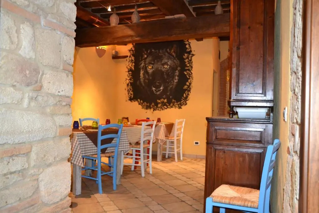 Il Borgo Del Lupo Relax Family Apartments in Tuscany with Restaurant & Swimming Pool
