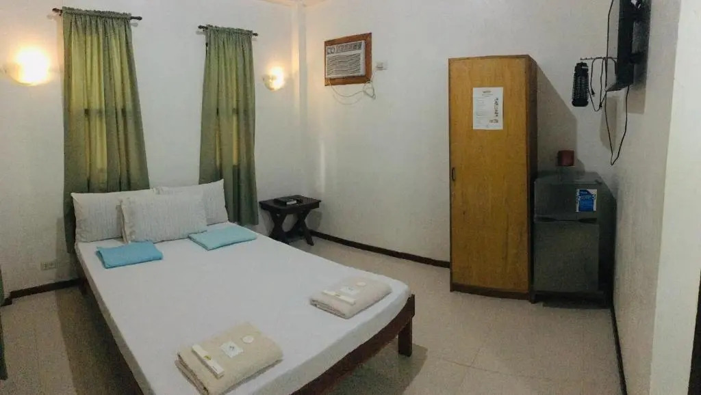 Shats Guesthouse Siargao near Beach