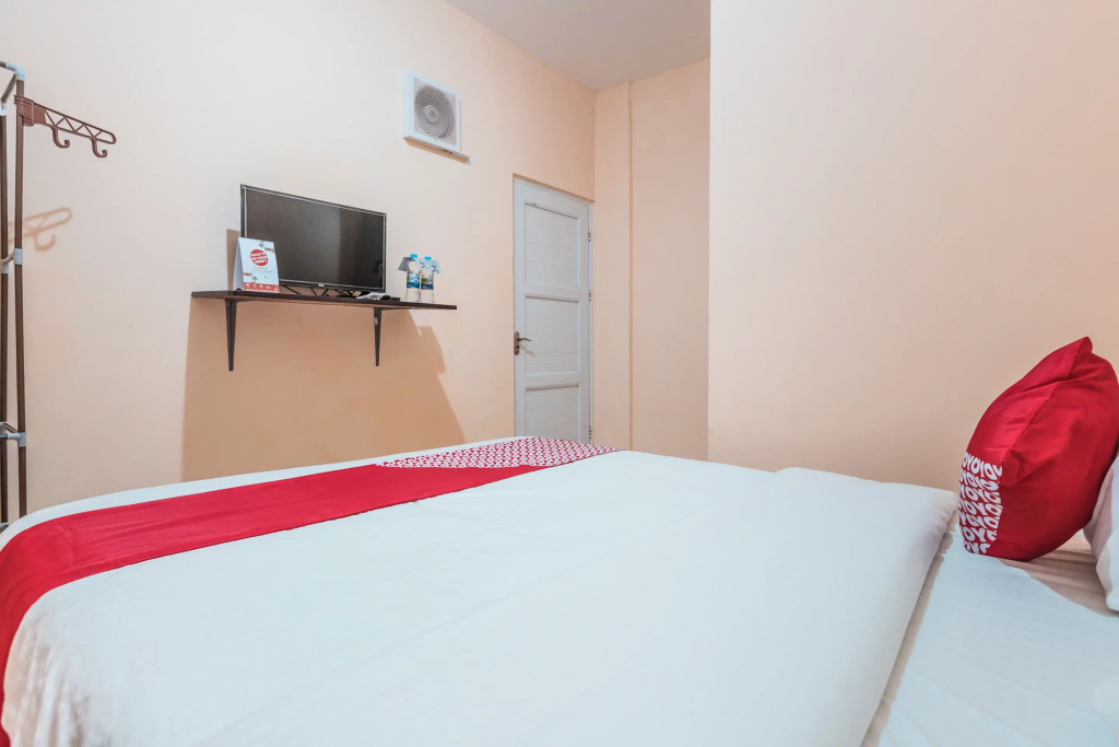 Super OYO 2034 Eden Guest House