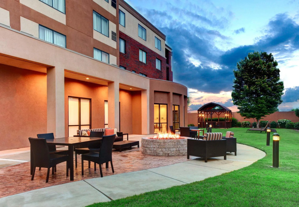 Courtyard by Marriott Anniston Oxford