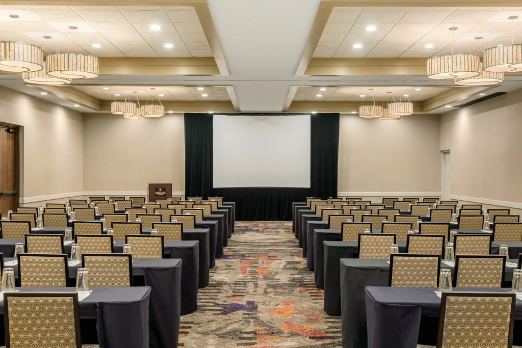 Embassy Suites by Hilton Orlando International Drive ICON Park