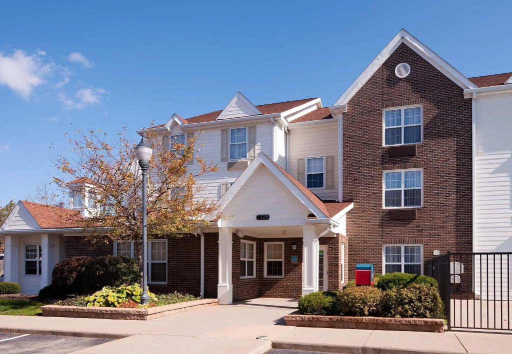 MainStay Suites Middleburg Heights Cleveland Airport
