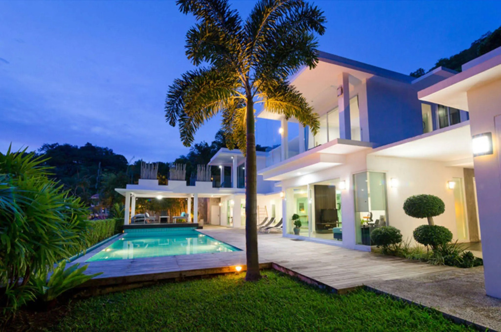 Baan Saint-Tropez Seaview Villas Kata Beach