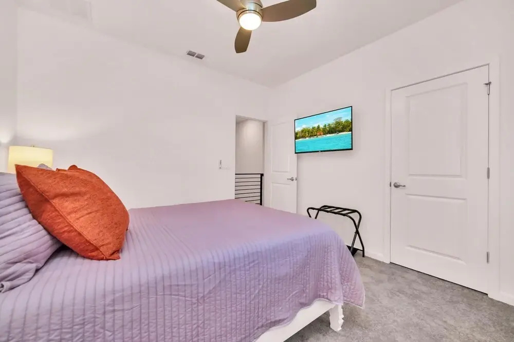 12 BR Private Pool Movie Theatre Themed Rooms