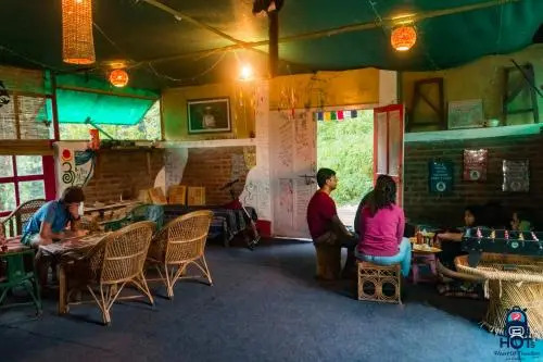 HOTs Hostel Nainital