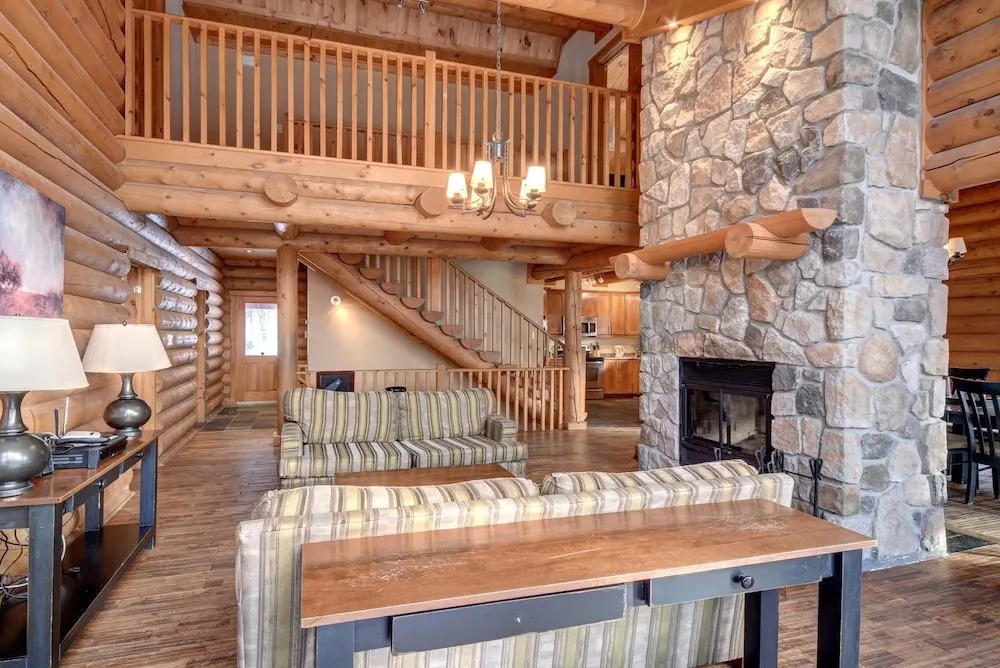 Chalet Sioux