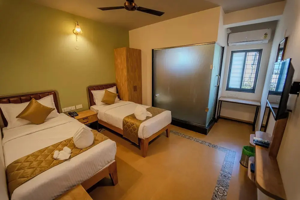 Atithyaa Hotel