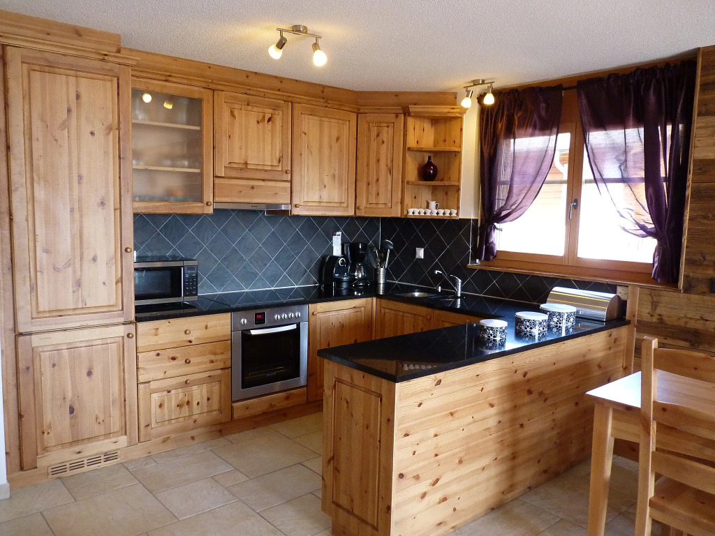 Apartment Ardève No 11 by Interhome