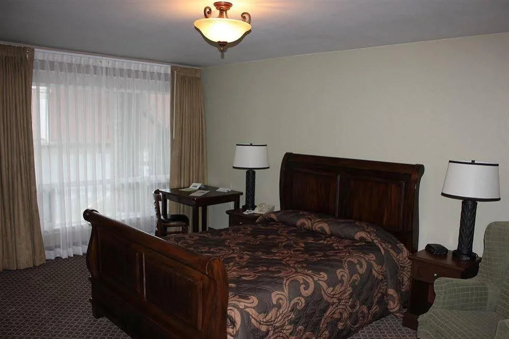 The Monticello Hotel