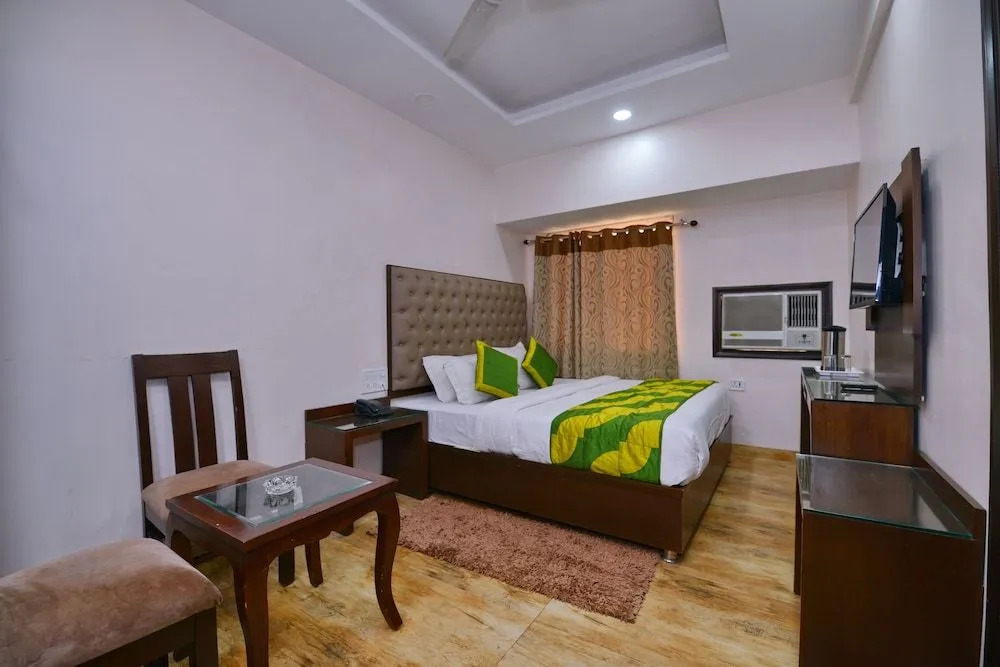 Hotel Blue Pearl Noida