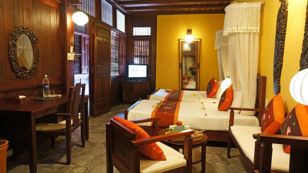 Vinh Hung Heritage Hotel