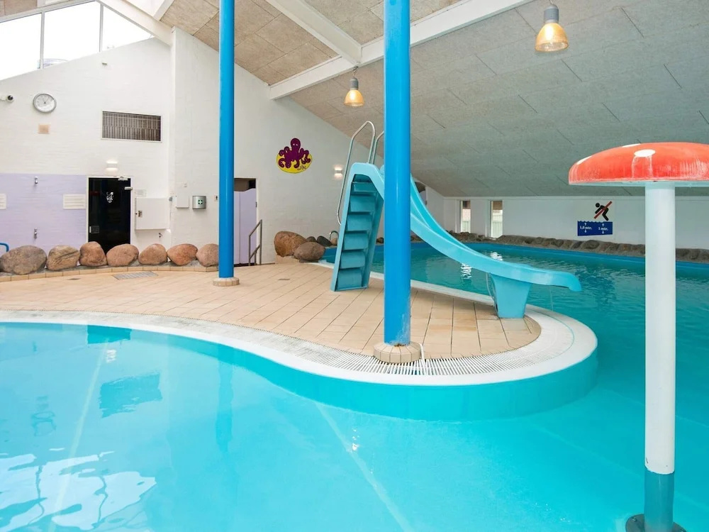 4 Person Holiday Park Home in Hemmet