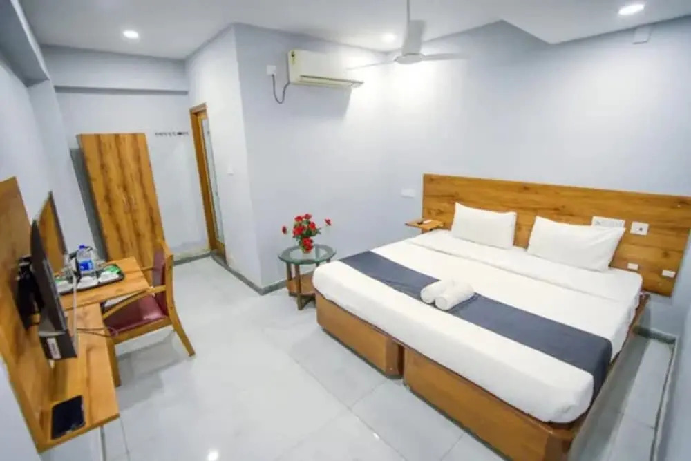 Fabhotel Vaishnavi Classic