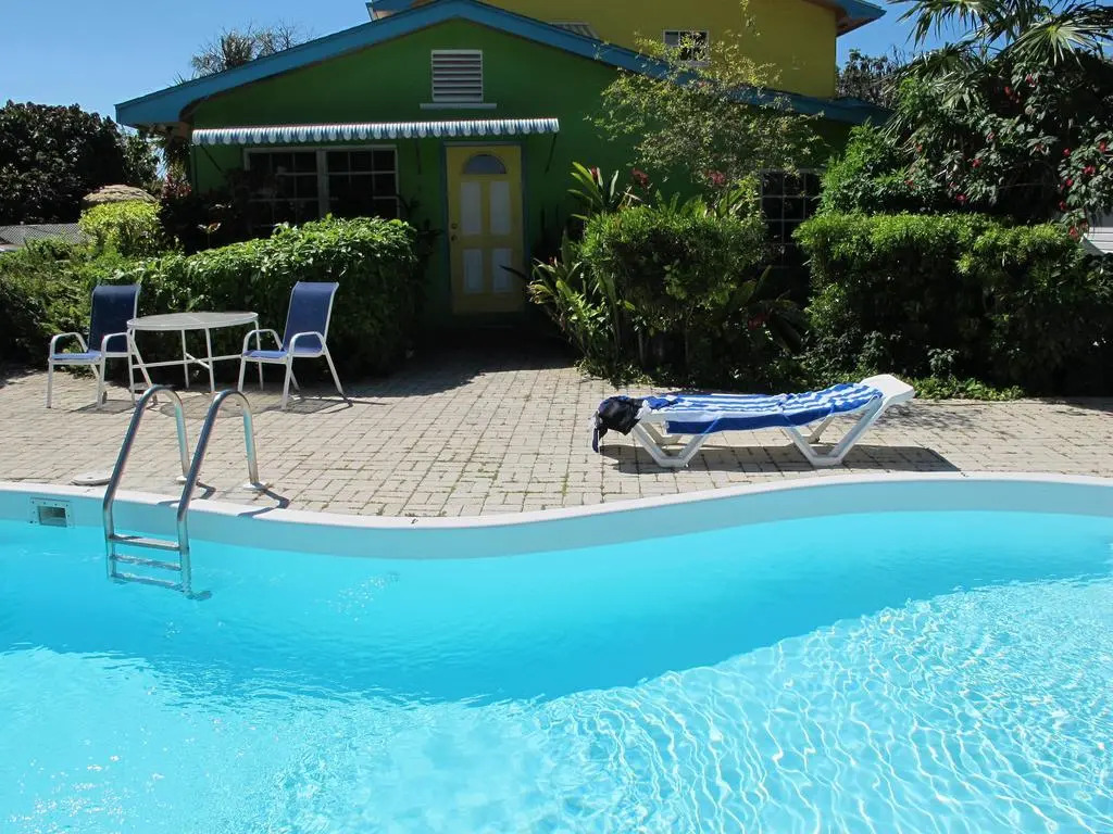 Eldemire's Tropical Island Inn