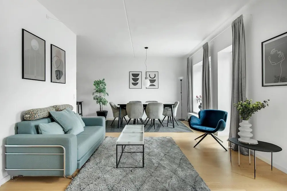 Sanders Arena - Smart 3-bdr Apt Close to Metro