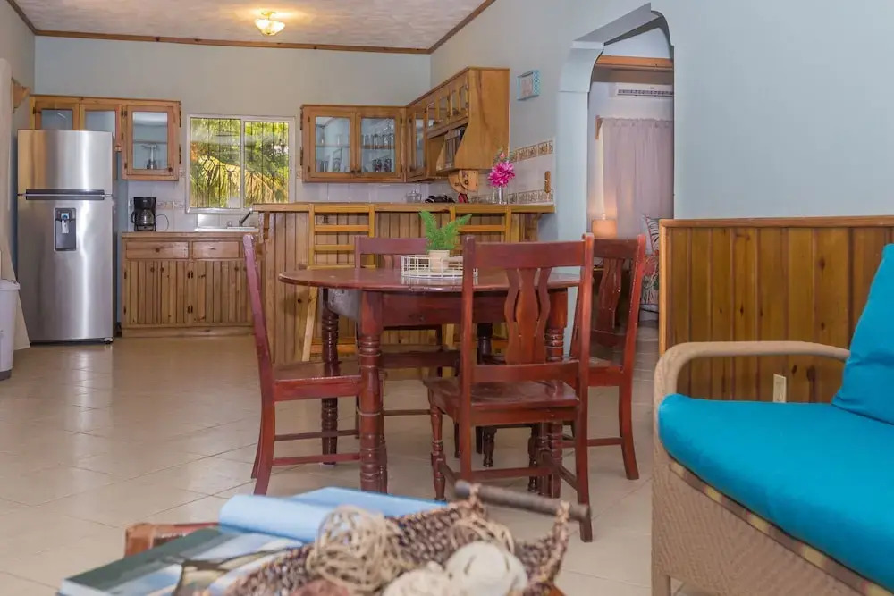 Roatan Ocean View - Ground Floor 2 Bedroom Apts