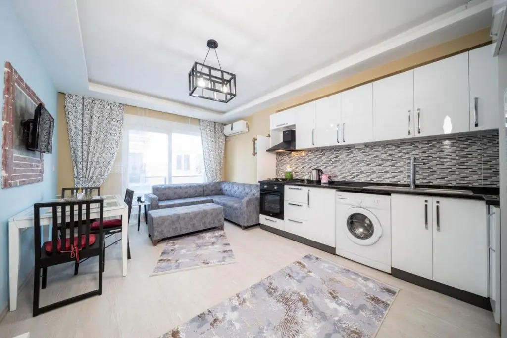 Business-friendly Flat Close to Beach in Konyaalti