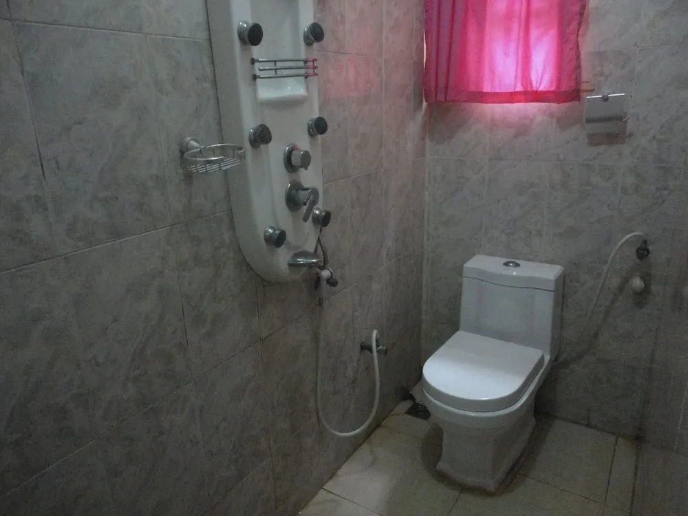 Отель Dayspring Hotel 1