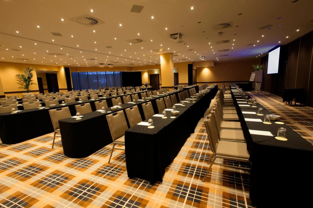 Rydges World Square
