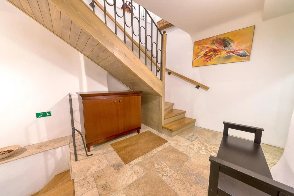 Nobles Apartments