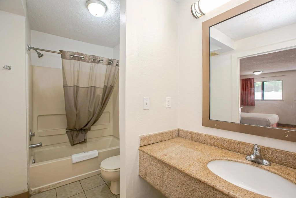 Motel 6-Dayton, OH - Englewood