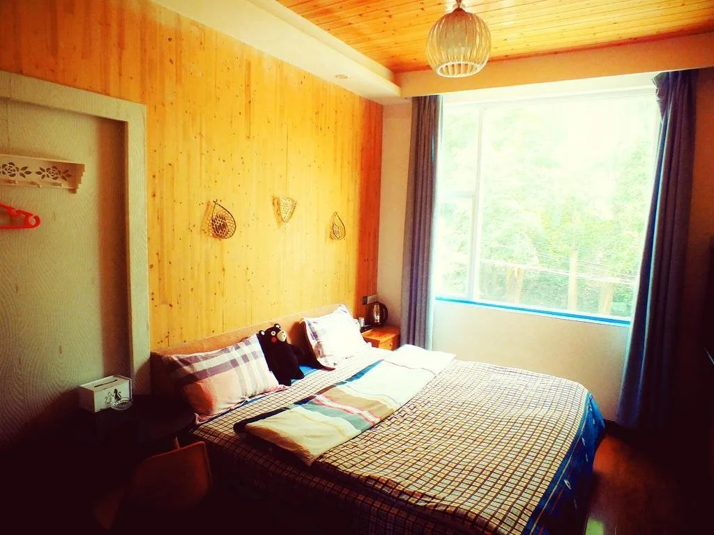V Hostel