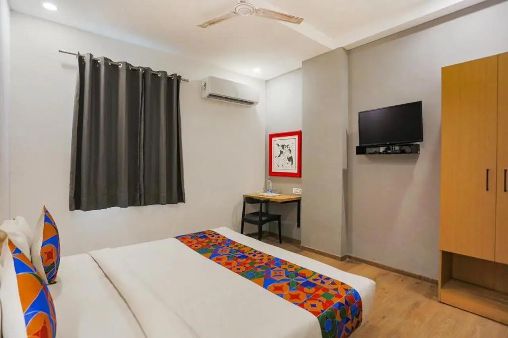 FabHotel Roseman