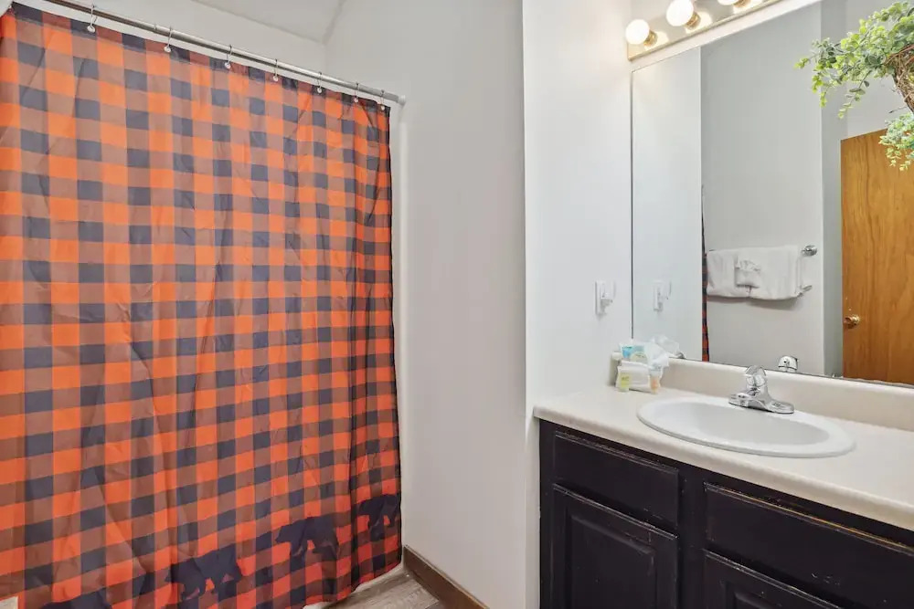 The Aerie 3 Bedroom Cabin by RedAwning